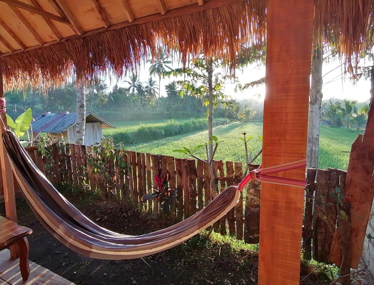 Bunga Maliq Bungalow Lombok Tetebatu Quarto foto