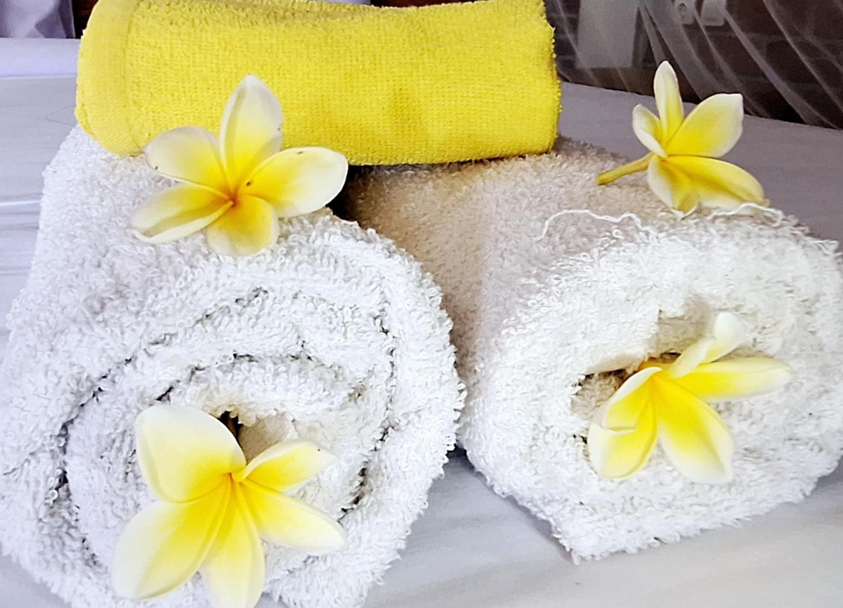 Bunga Maliq Bungalow Lombok Tetebatu Quarto foto
